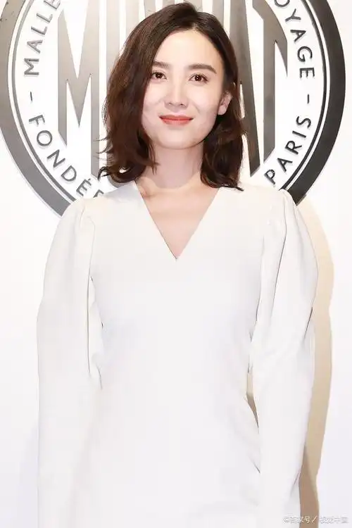 惊艳不已宋佳最新写真震撼来袭饱满性感让人心动不已