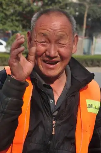 周口百名环卫工人最美笑容摄影展