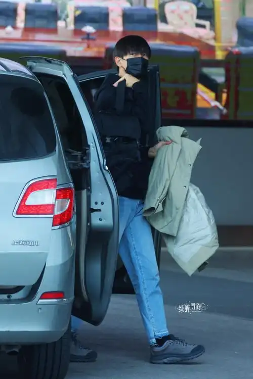 21 长沙01北京#李现任敏年代感穿搭#|#超话星愿池#|#非正式跨年派对