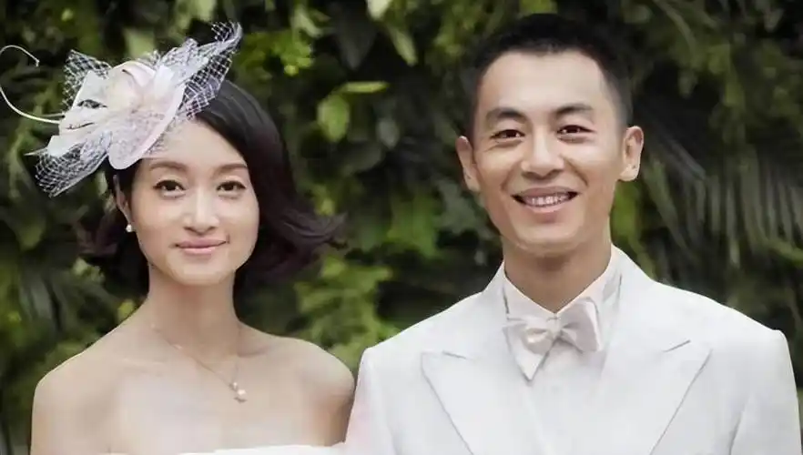 她是"最干净"的女演员,14年来没有红,可她的丈夫却是大红大紫_沈佳妮