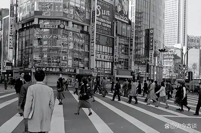 日本在九十年代的时候发生过一次特别严重的经济泡沫,据当时人们的