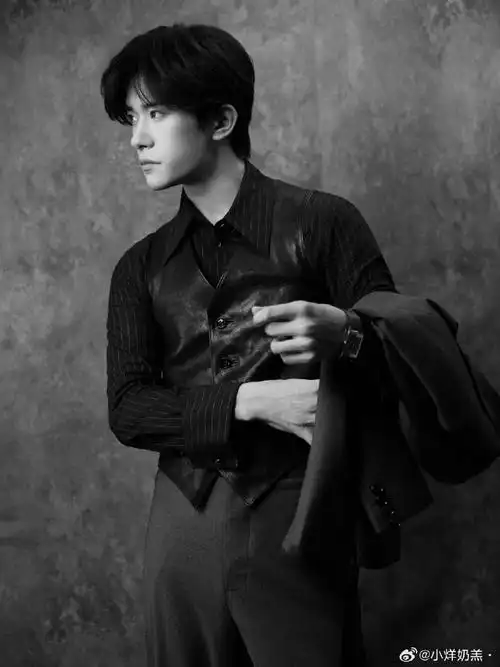 四字 易烊千玺 yyqx 四字弟弟##易烊千玺电影小小的我##易烊千玺积家