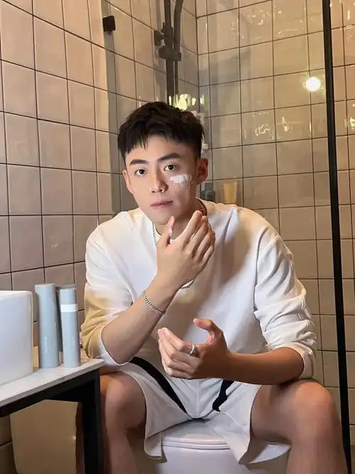 护肤小白看这里男生提升颜值有这一套就够