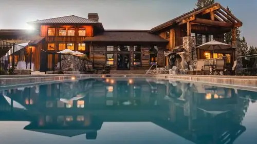 郊区乡村特色别墅,风景-回车桌面