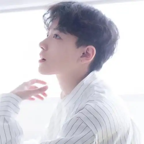 男生头像#条纹控#外套控#白衬衫#衬衫控