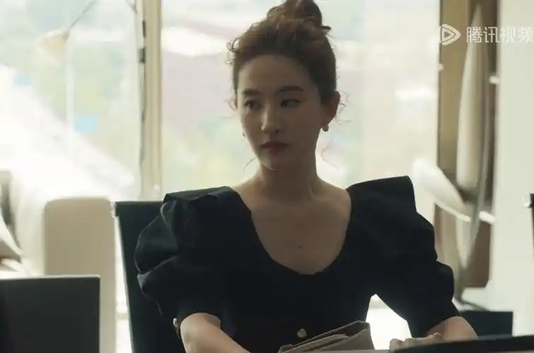 呼吁《玫瑰的故事》尽快下架,刘亦菲饰演的黄亦玫,三观尽毁