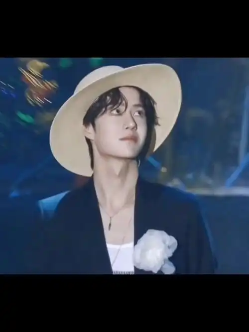 最喜欢看dd穿这套衣服#向全世界安利  #王一博