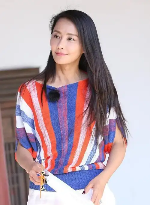 马雅舒混血女儿遭到幼儿园退学妈妈的溺爱影响孩子一生