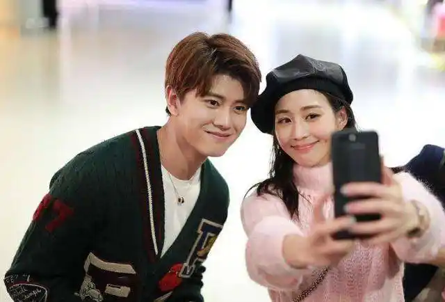 原创26岁走红就结婚不请保姆带娃任嘉伦这款另类小生活得很禅意