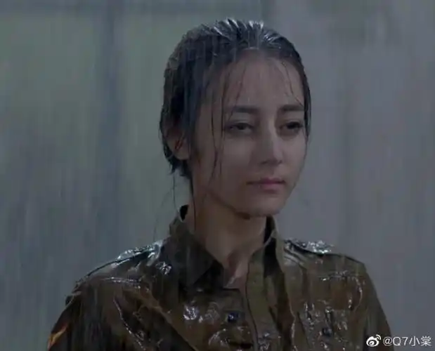 风里雨里的你我在等你陪你不断的强大