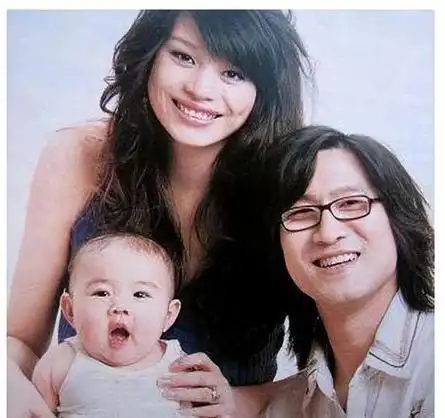 笑掉大牙,王思聪炮轰汪峰称其"一毛不拔",网友:先看看自己