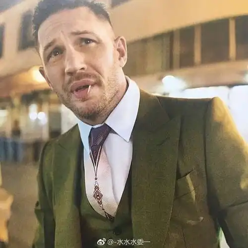 汤姆哈迪毒液汤老师