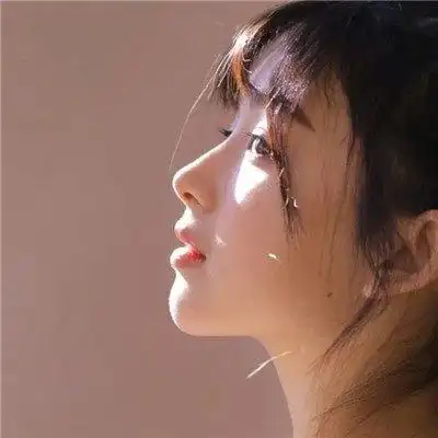 qq头像霸气高冷范侧脸_第1页