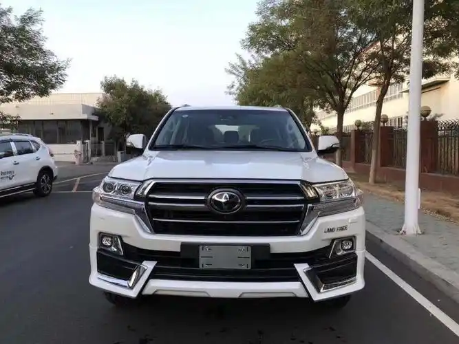 丰田的越野车有rav420l和25l两种排量兰德酷路泽40l和46l,汉兰达27l和