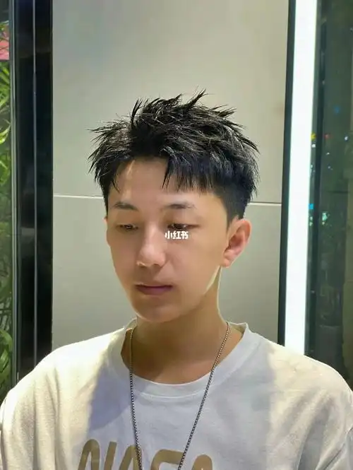 羊毛卷广州男士染发广州男士烫发推荐广州发型师广州男士烫发烫发推荐