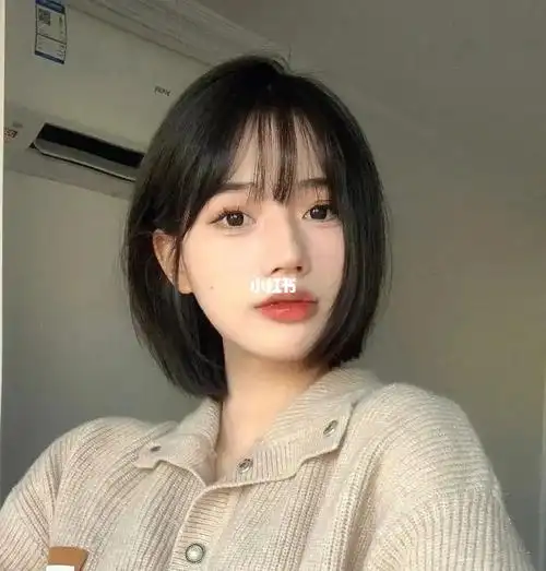 圆脸女孩必备的蓬松初恋短发 减龄显脸小