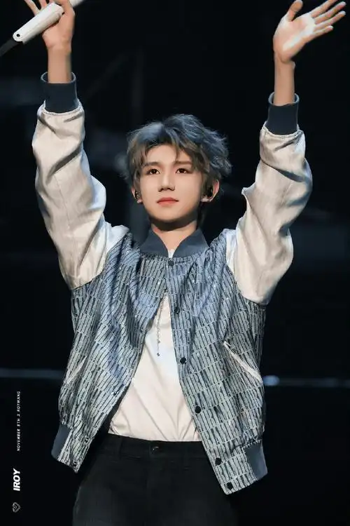 随着王源二巡广州站的信息公开,回想过去这一年:20230528在重庆结束一