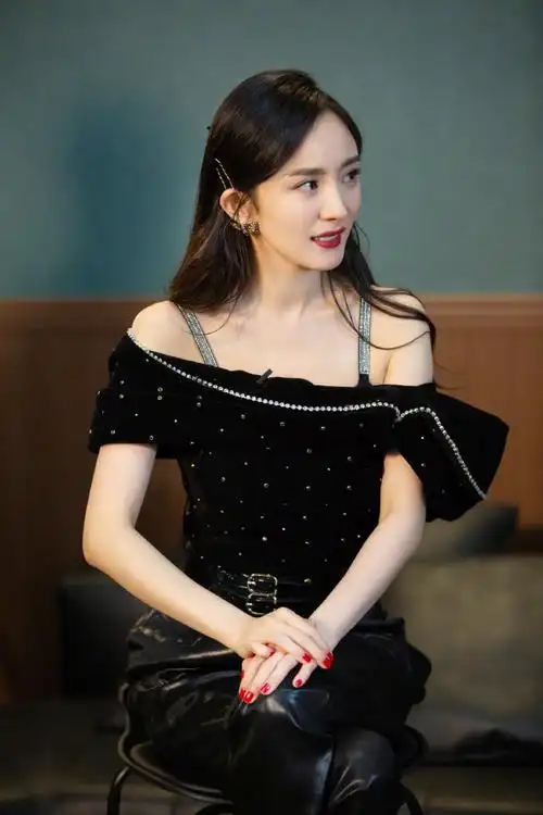 【11.6 杨幂】一场被机灵鬼@杨幂 笑到颧骨疼&信息量有点大的.