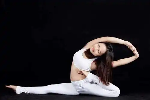 瑜伽-花瓣网|陪你做生活的设计师 | 来自分享