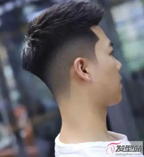 两边铲男士短发 时尚男神必备发型推荐
