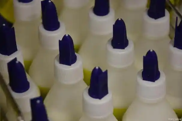 世界上最强胶水有多强?仅需3克