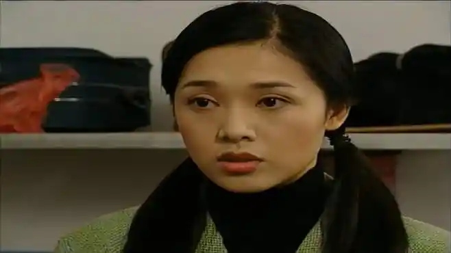 危情实录:女孩偷偷进城找男友,男友却带她回宿舍,下秒后悔莫及-影视综