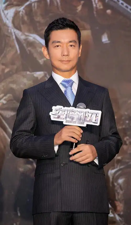 网易娱乐9月11日报道9月10日,由邢佳栋,贾乃亮,李纯等人主演的新