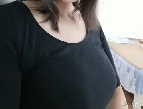 为什么有的女孩又瘦又有胸