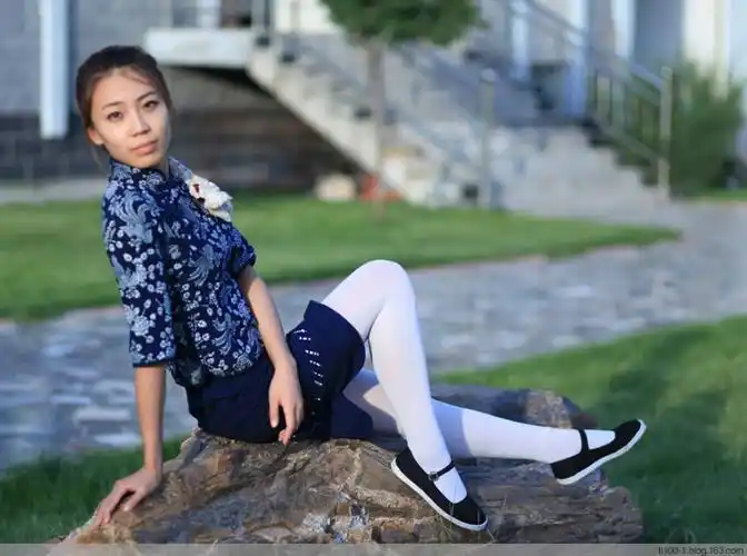 【布鞋情怀】朴素优雅的一带式布鞋(美女行专辑)(116p)