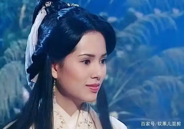 王语嫣是《天龙八部》中的重要人物,拥有闭月羞花的容貌,是段正淳与李