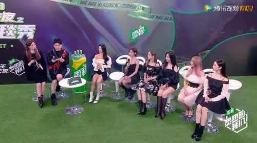 炙热的我们决赛直播大家看了吗硬糖少女303的应援棒好丑啊