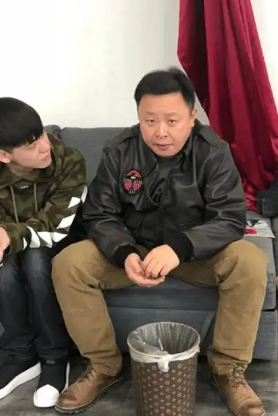 阎鹤祥40岁还没对象,张云雷初恋后再无恋情,德云社的单身角们_李鹤东