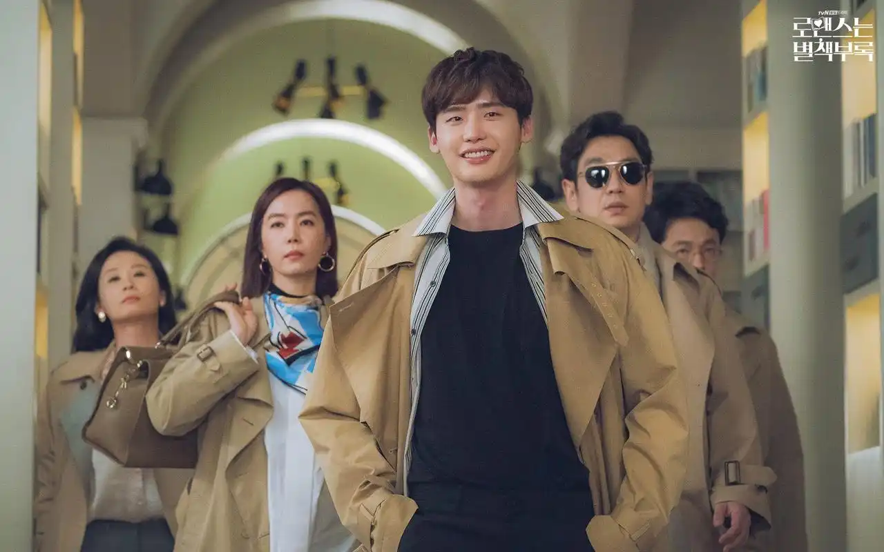 《罗曼史是别册附录》剧照图片壁纸,日韩影视,韩剧,剧照,李钟硕,壁纸