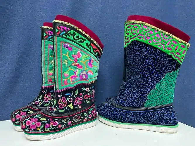 纯手工蒙古靴蒙古族手艺人一针一线做出来的靴子跟对象说的时候他都