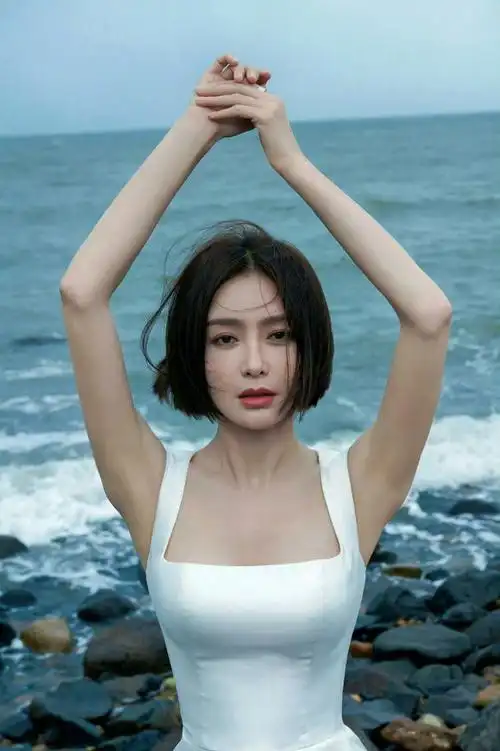 44岁的秦岚有多迷人看完这套写真你就知道答案了