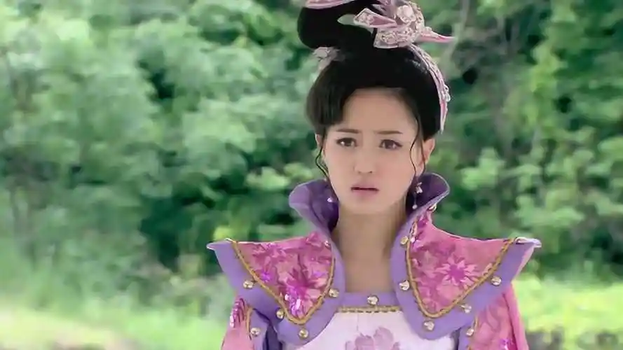 封神英雄白雪雁说自己被杨戬玷污慕小蝶吓得连忙后退尴尬了