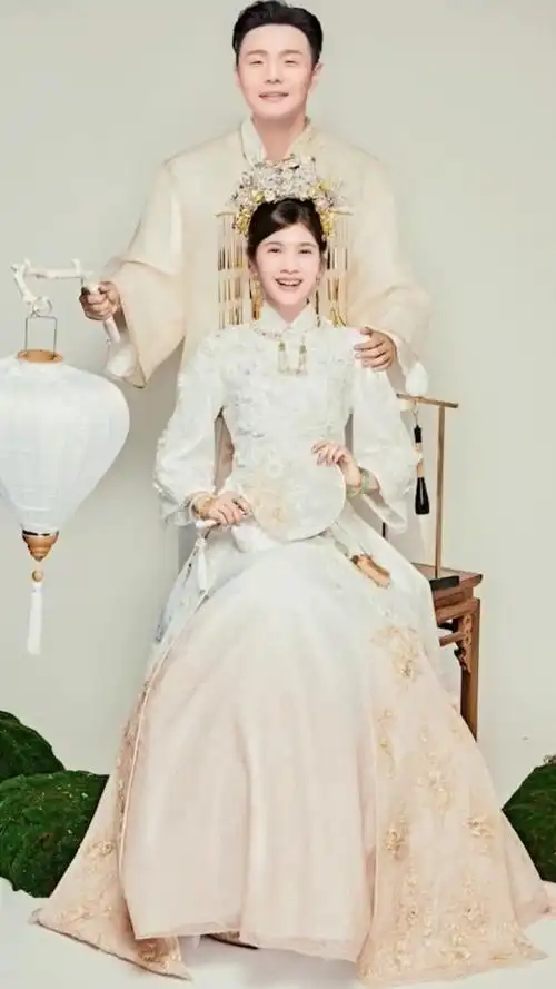 李荣浩的婚纱照,男才女貌,超级般配!