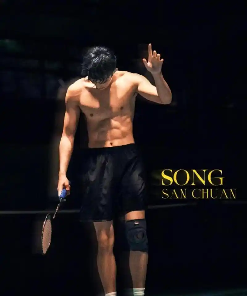 你能想象吗,吴磊已经拥有了这样的肌肉身材!