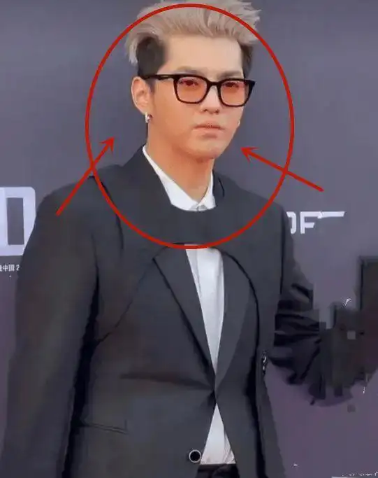 吴亦凡减肥成功,原相机镜头下瘦出尖下巴,颜值回春帅成漫画脸