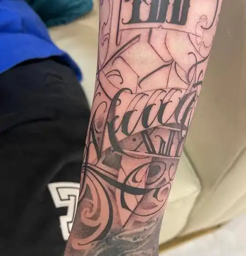 想请问下各位老师纹身不疼是正常的嘛