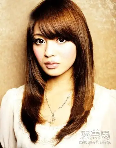 为胖脸mm准备 6款绝美瘦脸中长发型