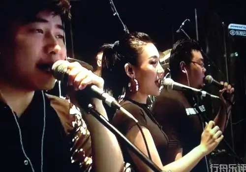 行舟乐评:80后和音刘郡格,姿态最美的好声音学员