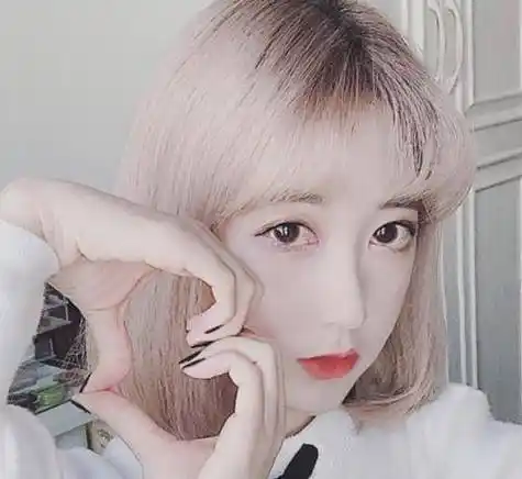 原创2019适合的新发色:iu同款渐变星空紫掉色是什么颜色?