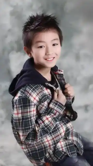 你也知道我的小名叫安安啊 王俊凯超话 宝贝小时候又酷又可爱