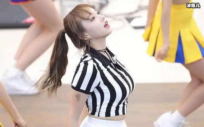 性感丰满女歌手程潇三围曝光一起来看看