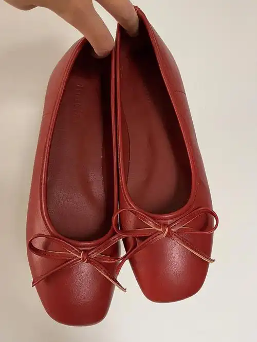 蝴蝶结芭蕾超软平底鞋这个红色超显白