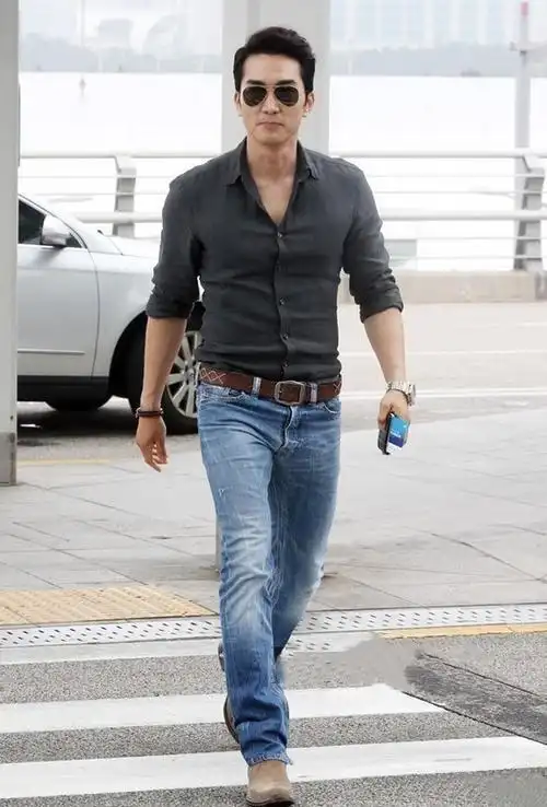 "冻龄男人"宋承宪44岁仍帅气逼人,保持身材数十年如一日_腾讯新闻