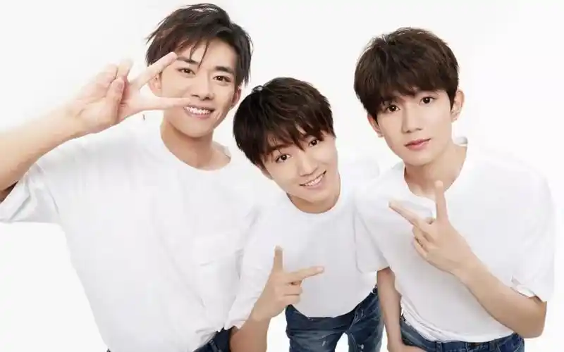 【 b>tfboys /b>感动】每 b>一周年演唱会 /b>的读信部分都会让人泪目