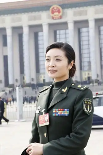 李丹阳代表:建议国家进一步采取措施控制房价上涨