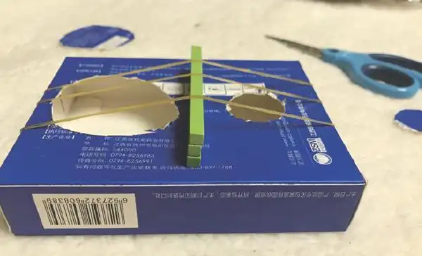 你知道吗,用一只小小的盒子和三根橡皮筋,我们也能做出一个简单的弦